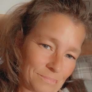 Meet your Posher, Myriam